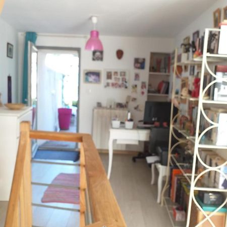LodèveLa Maison D Annickアパートメント エクステリア 写真