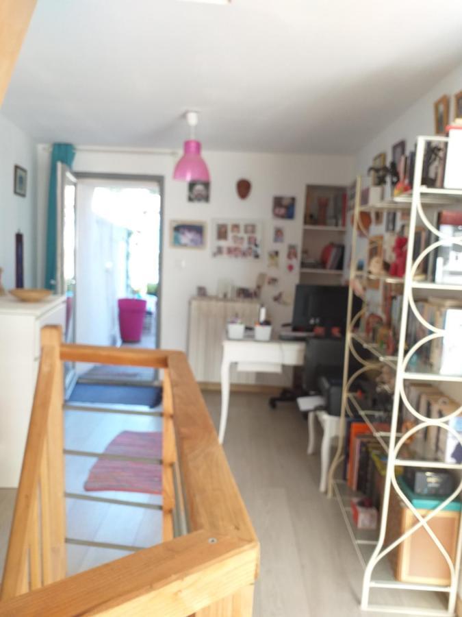 LodèveLa Maison D Annickアパートメント エクステリア 写真