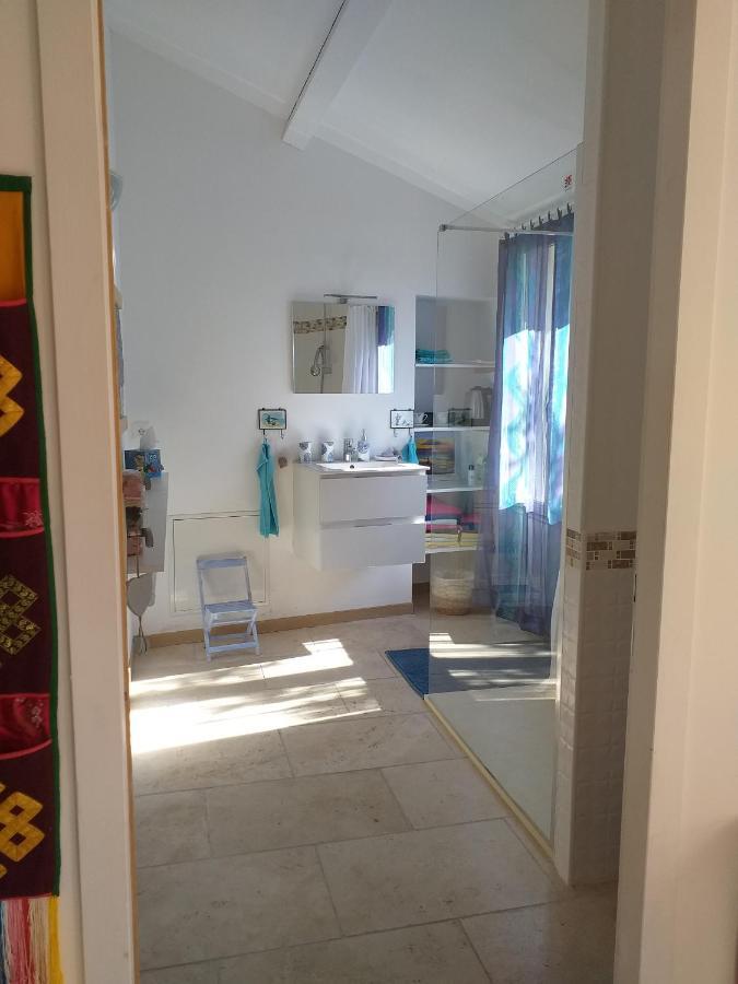LodèveLa Maison D Annickアパートメント エクステリア 写真